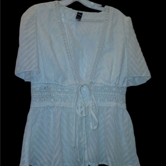 SHEIN White Lace-Waist Peplum Blouse - Picture 7 of 9